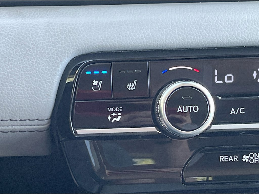 Used 2024 Honda Pilot Elite image 21