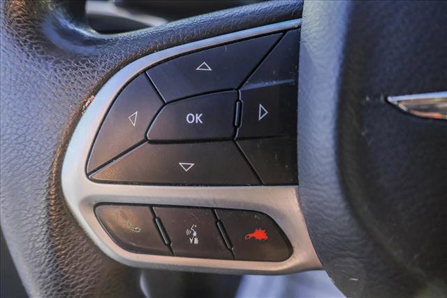 Used 2018 Chrysler Pacifica Touring Plus w/ Tire & Wheel Group image 14