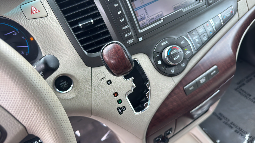 Used 2011 Toyota Sienna XLE w/ Premium Pkg FWD image 23