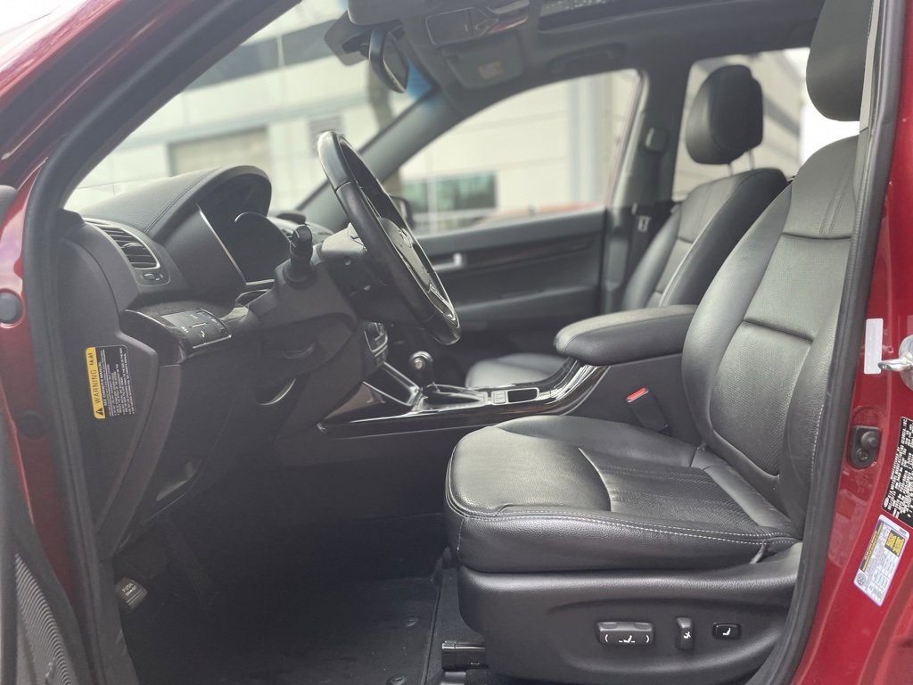 Used 2014 Kia Sorento SX w/ 3rd Row Package image 16