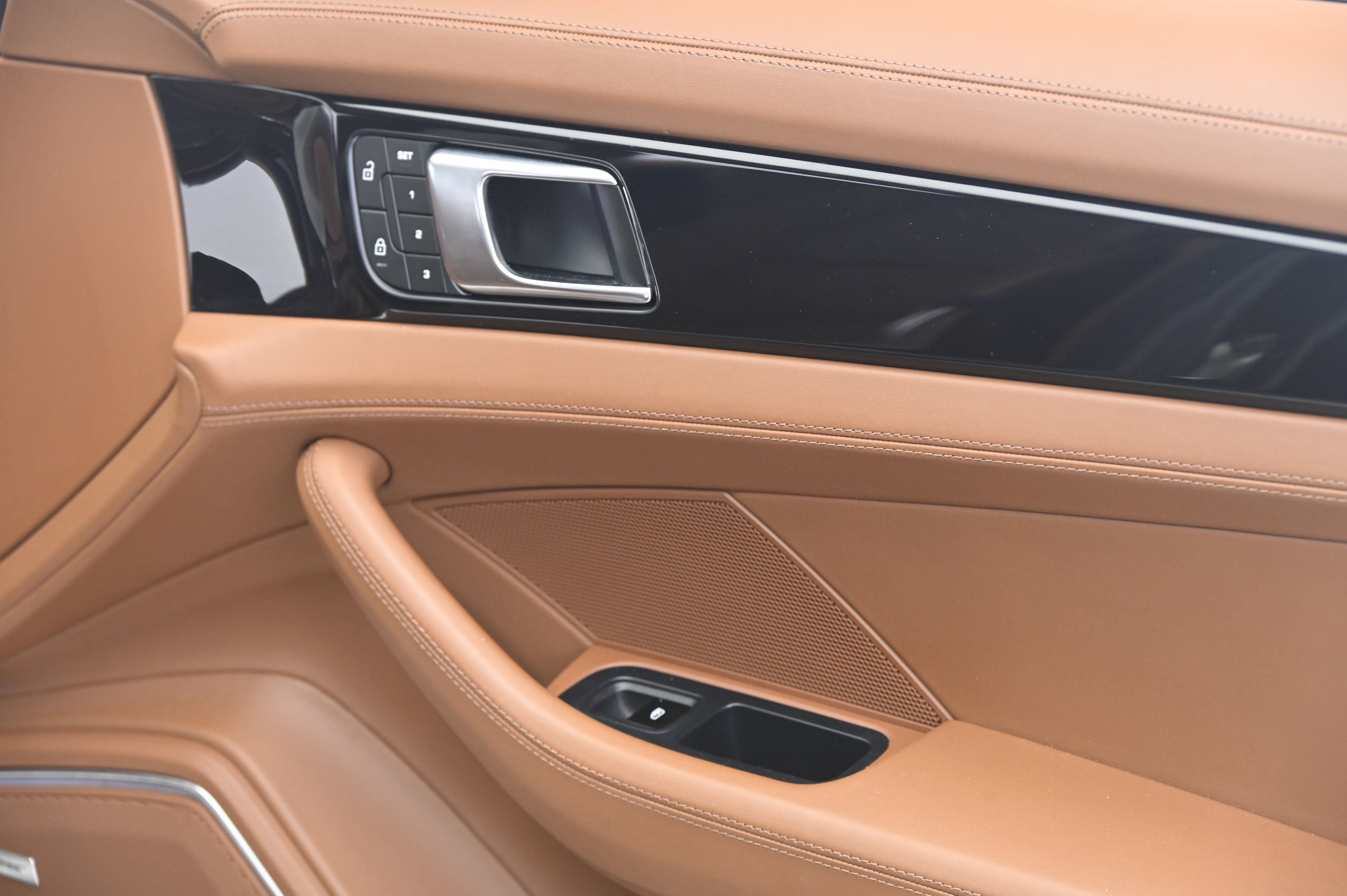 Certified 2023 Porsche Panamera 4S AWD/4WD image 21
