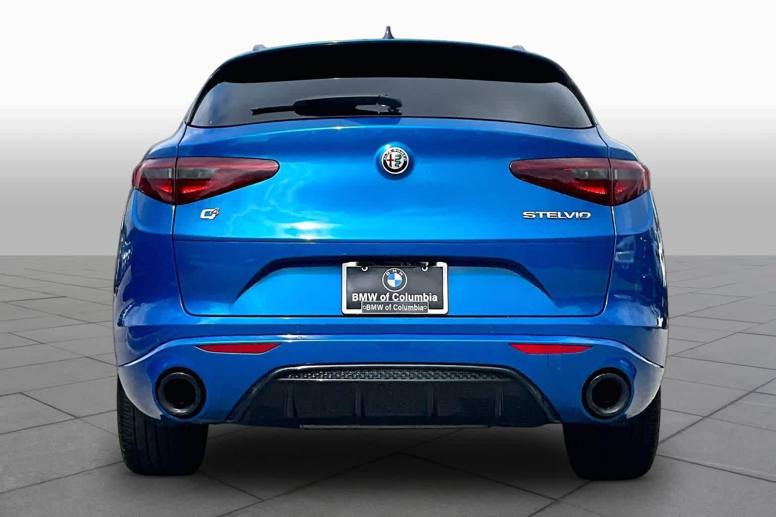 Used 2023 Alfa Romeo Stelvio Veloce AWD/4WD image 8