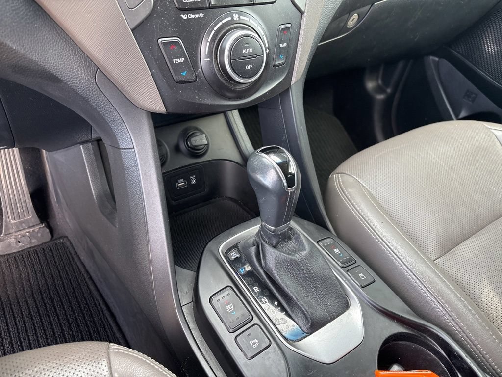 Used 2017 Hyundai Santa Fe Limited AWD/4WD image 10