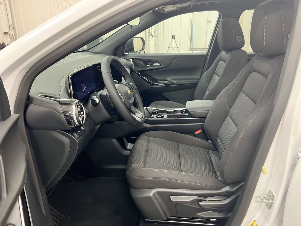 New 2027 Chevrolet Equinox LT FWD image 21