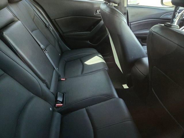 Used 2018 MAZDA MAZDA3 Grand Touring w/ Premium Equipment Package image 3