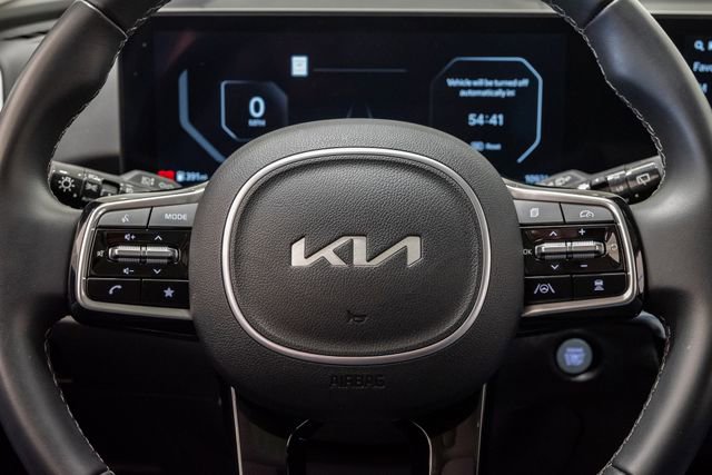 Used 2025 Kia Sorento SX FWD image 13