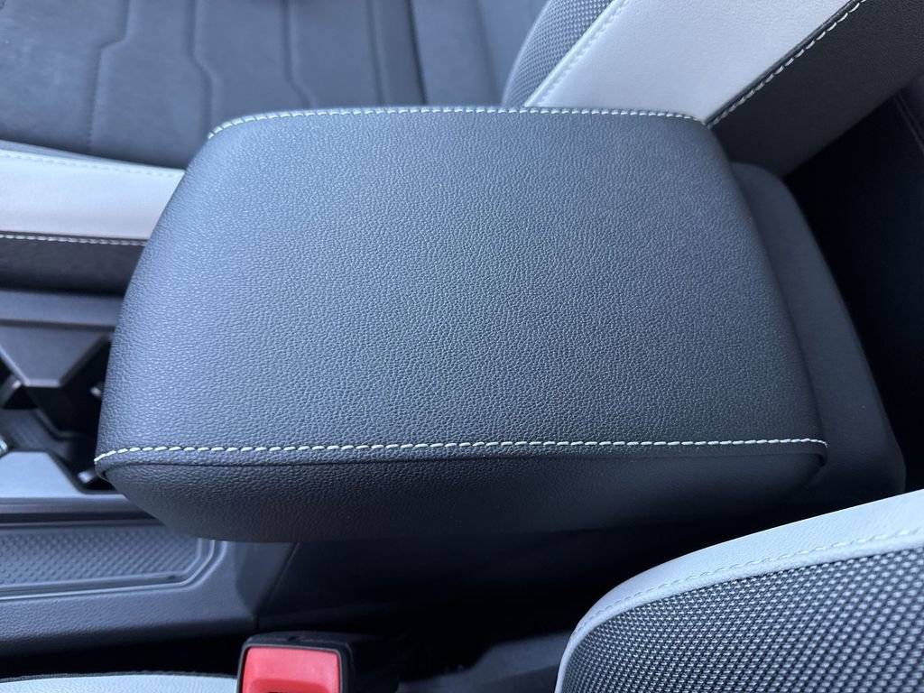 New 2025 Volkswagen Taos SE AWD/4WD image 39