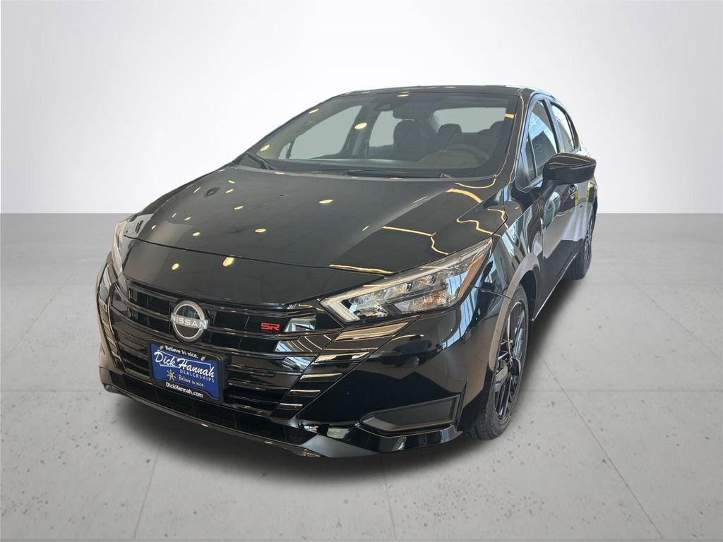 New 2025 Nissan Versa SR w/ Trunk Package FWD image 2