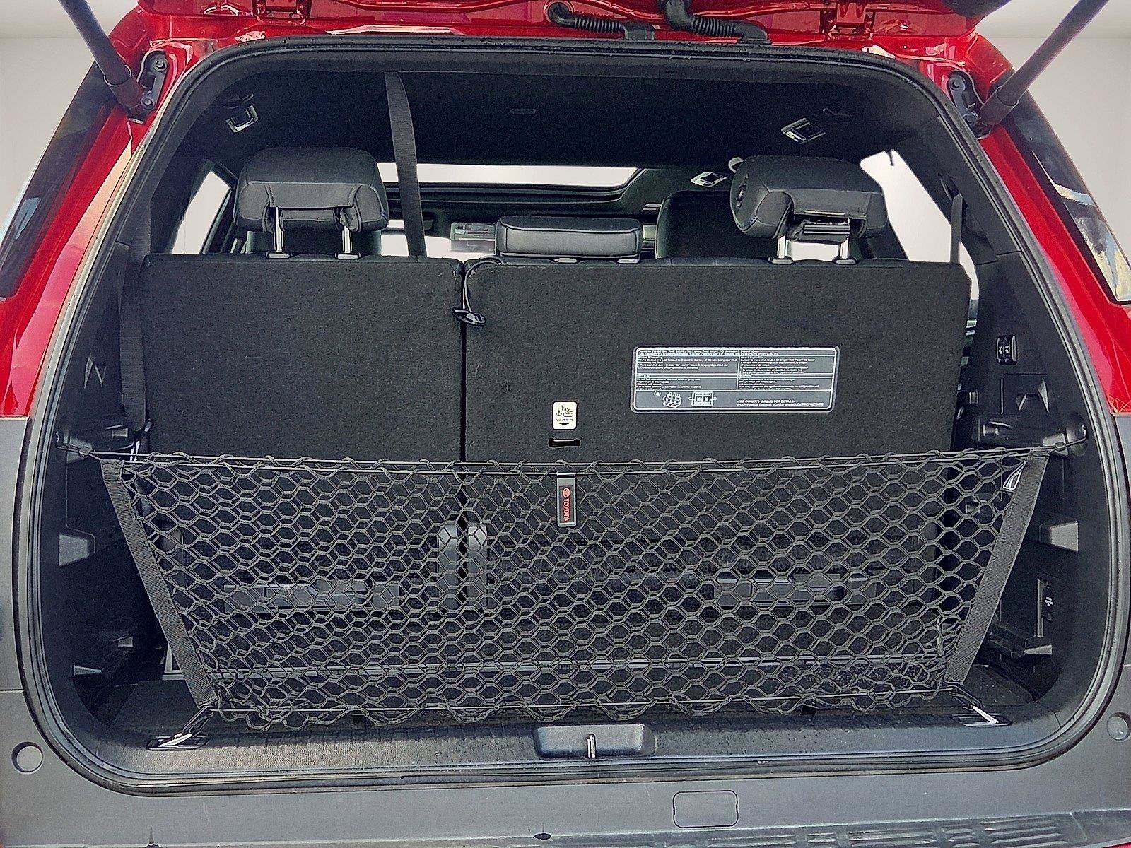 Used 2024 Toyota Sequoia Platinum AWD/4WD image 10