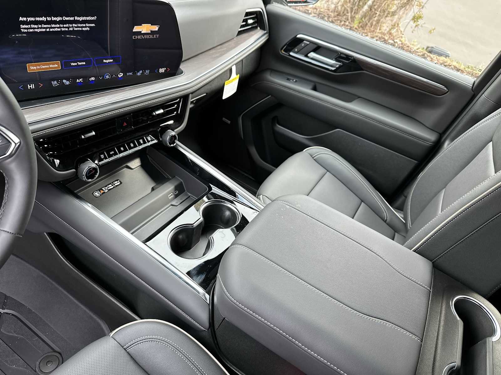 New 2026 Chevrolet Suburban Premier image 21