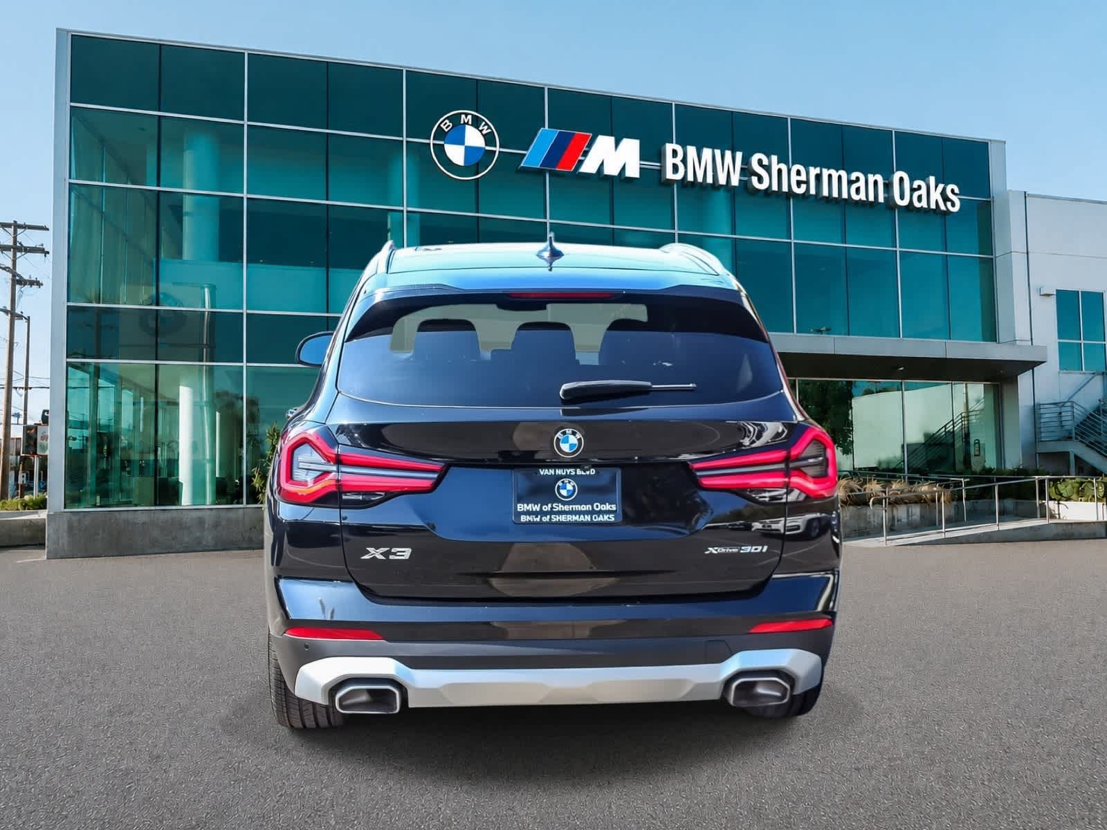 Used 2023 BMW X3 xDrive30i w/ Premium Package w/ZPA AWD/4WD image 5