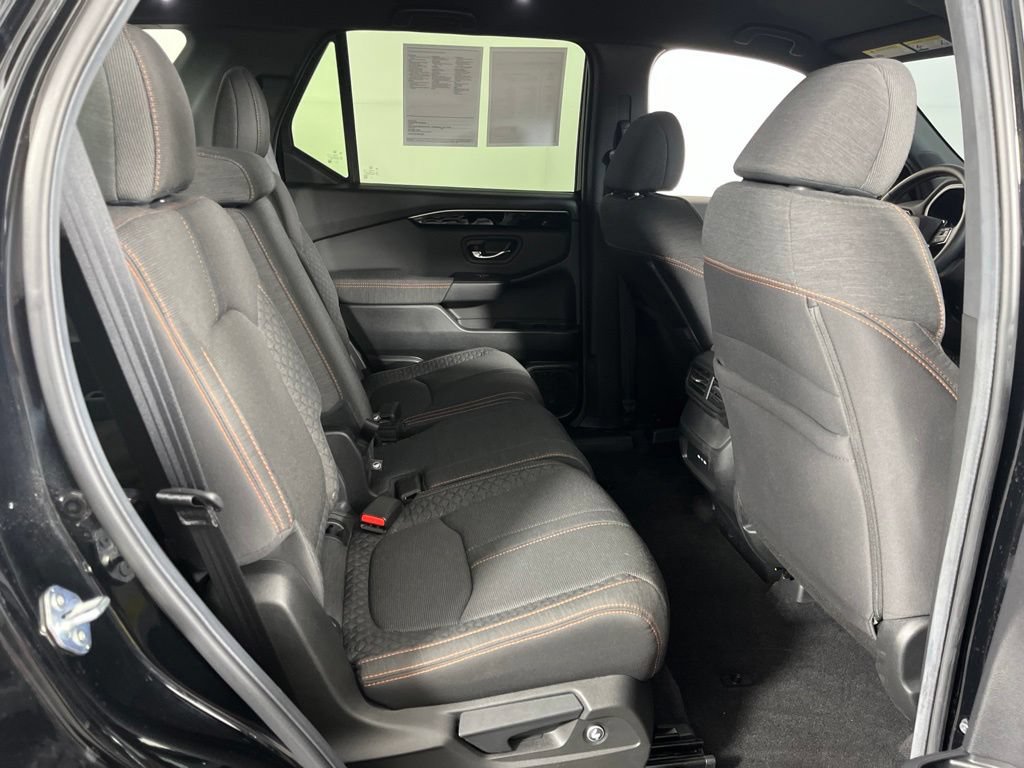 Certified 2025 Honda Pilot Sport image 11