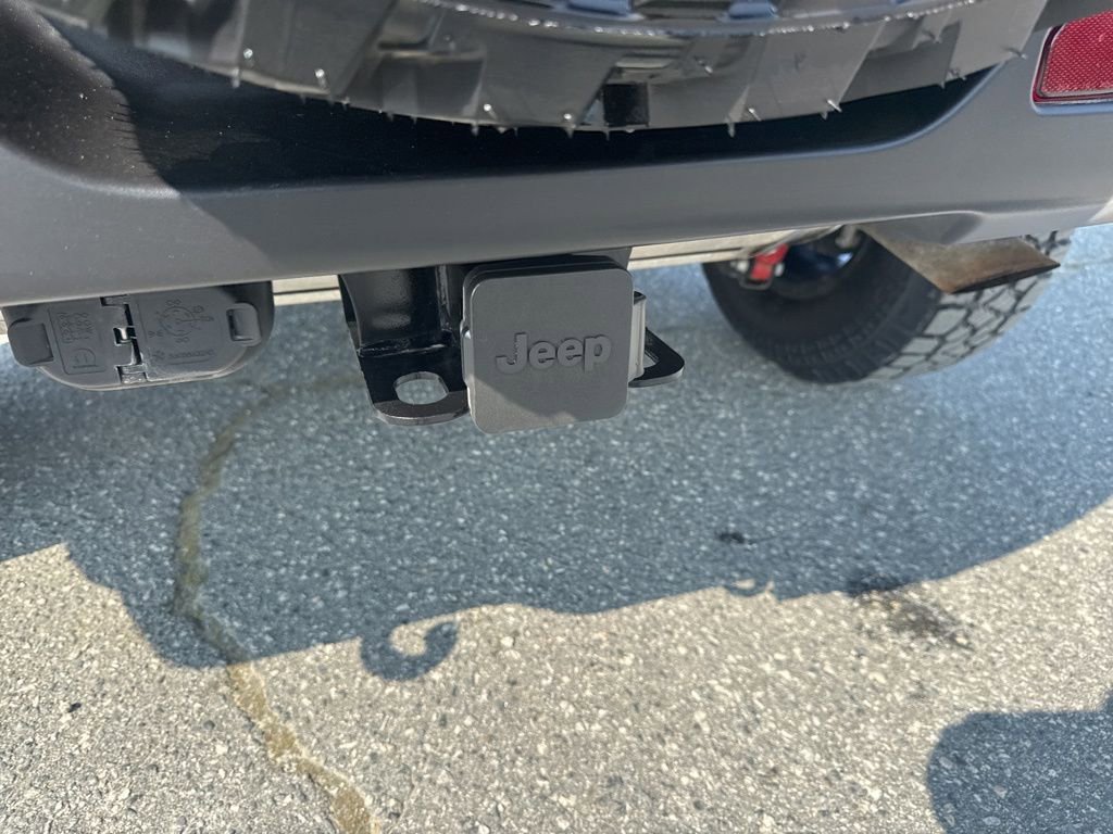 Used 2023 Jeep Wrangler Unlimited w/ Sun & Screen Package AWD/4WD image 31