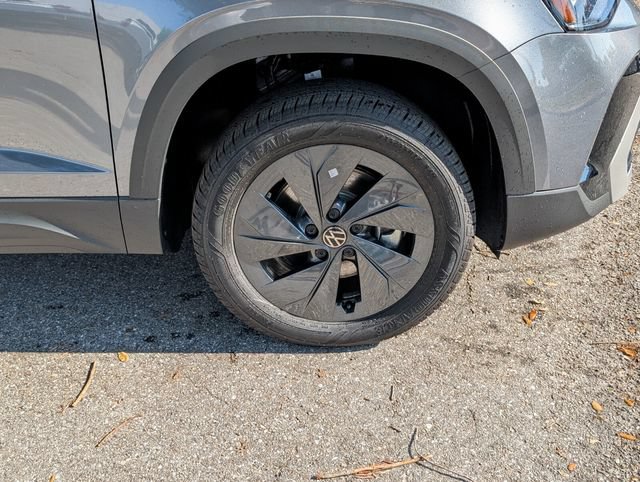 New 2026 Volkswagen Taos S FWD image 9