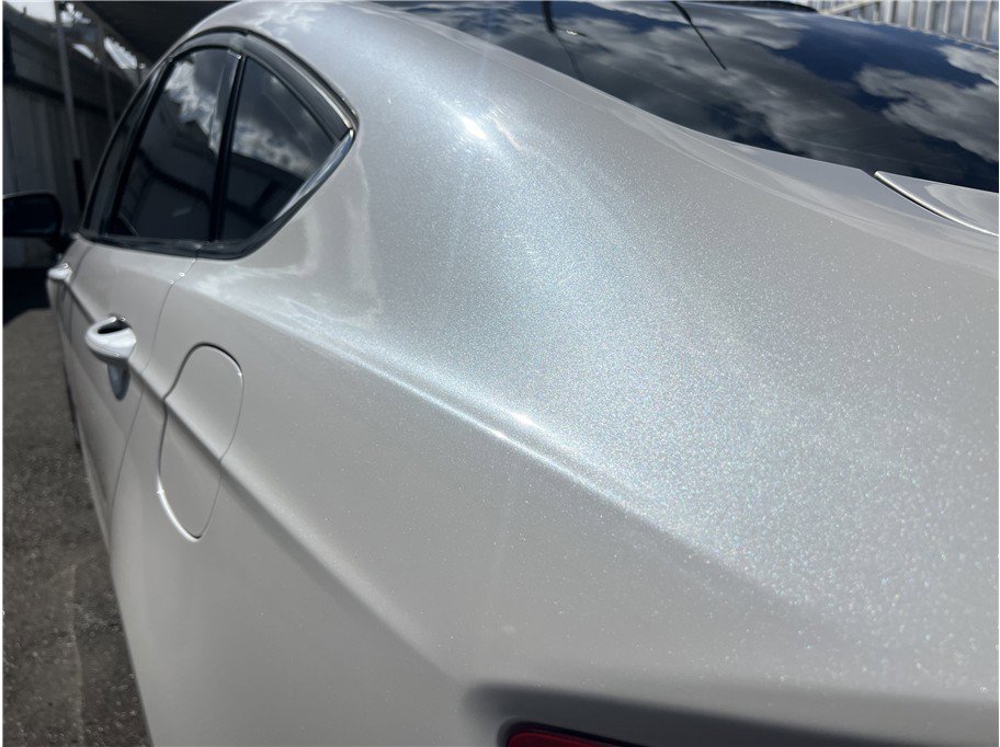 Used 2017 Ford Fusion SE w/ Equipment Group 201A image 9