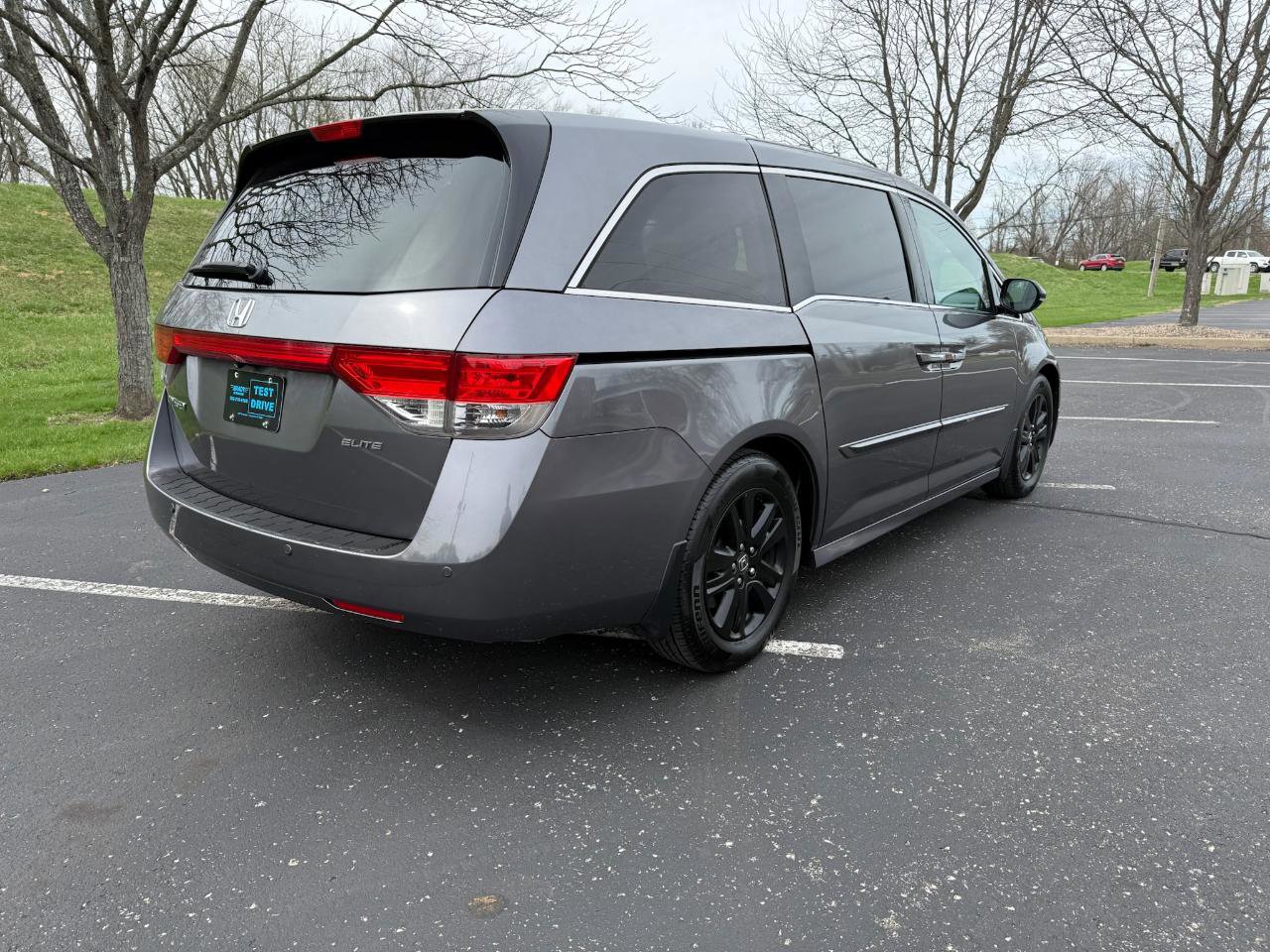 Used 2014 Honda Odyssey Touring image 3