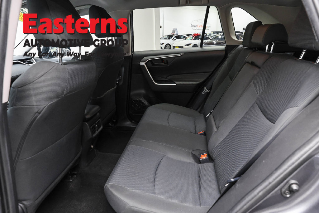 Used 2021 Toyota RAV4 LE w/ Carpet Mat Package (TMS) AWD/4WD image 22