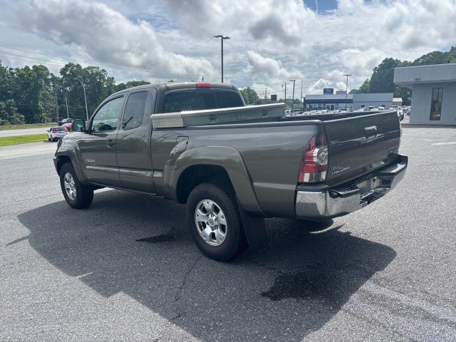Used 2009 Toyota Tacoma PreRunner RWD image 2