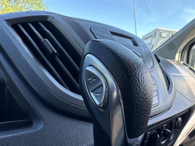 Used 2018 Ford Transit 250 148 Medium Roof RWD image 19