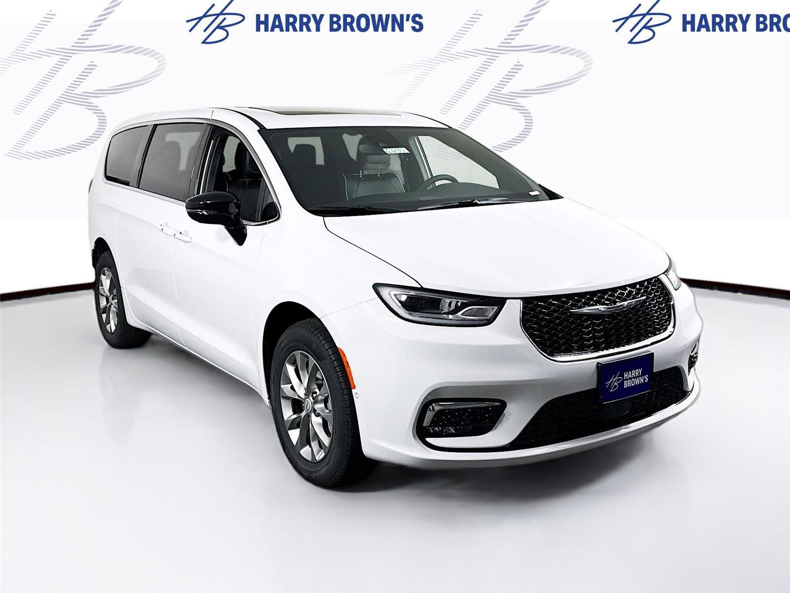 New 2026 Chrysler Pacifica Limited w/ Trailer Tow Group image 29