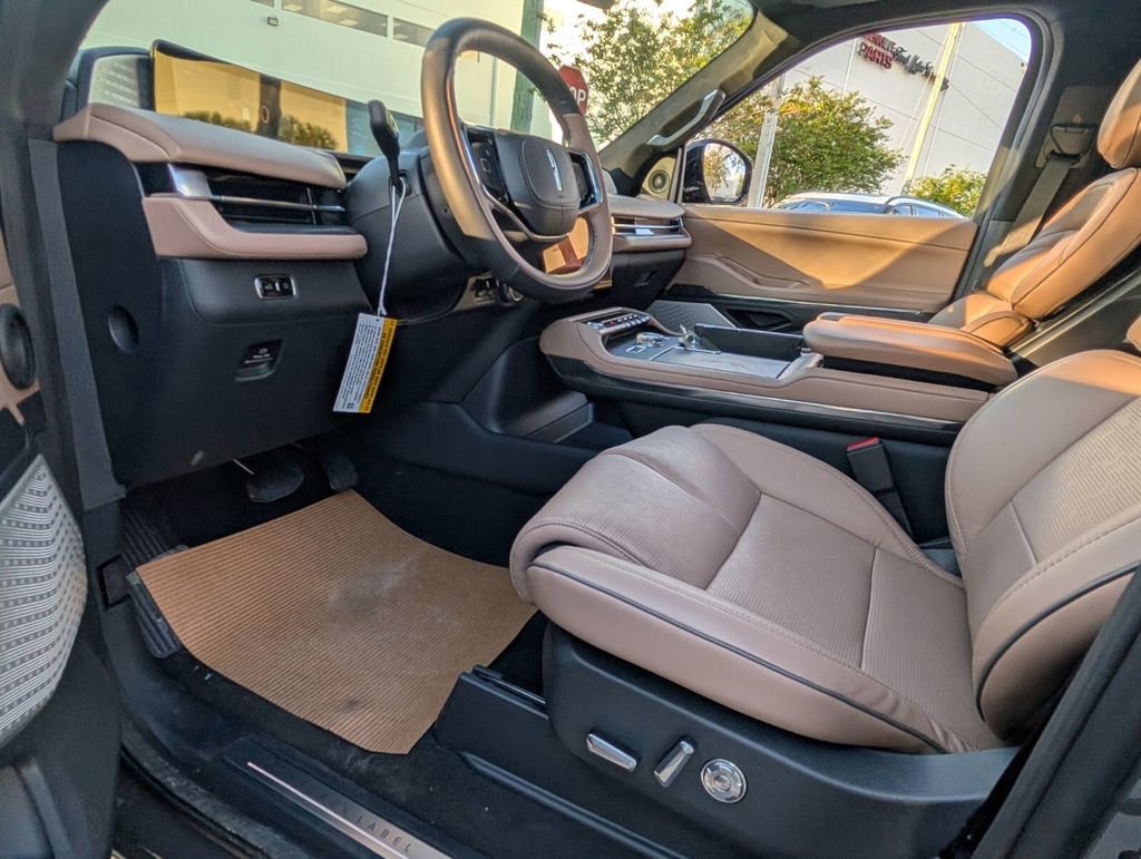New 2026 Lincoln Navigator L Black Label image 11