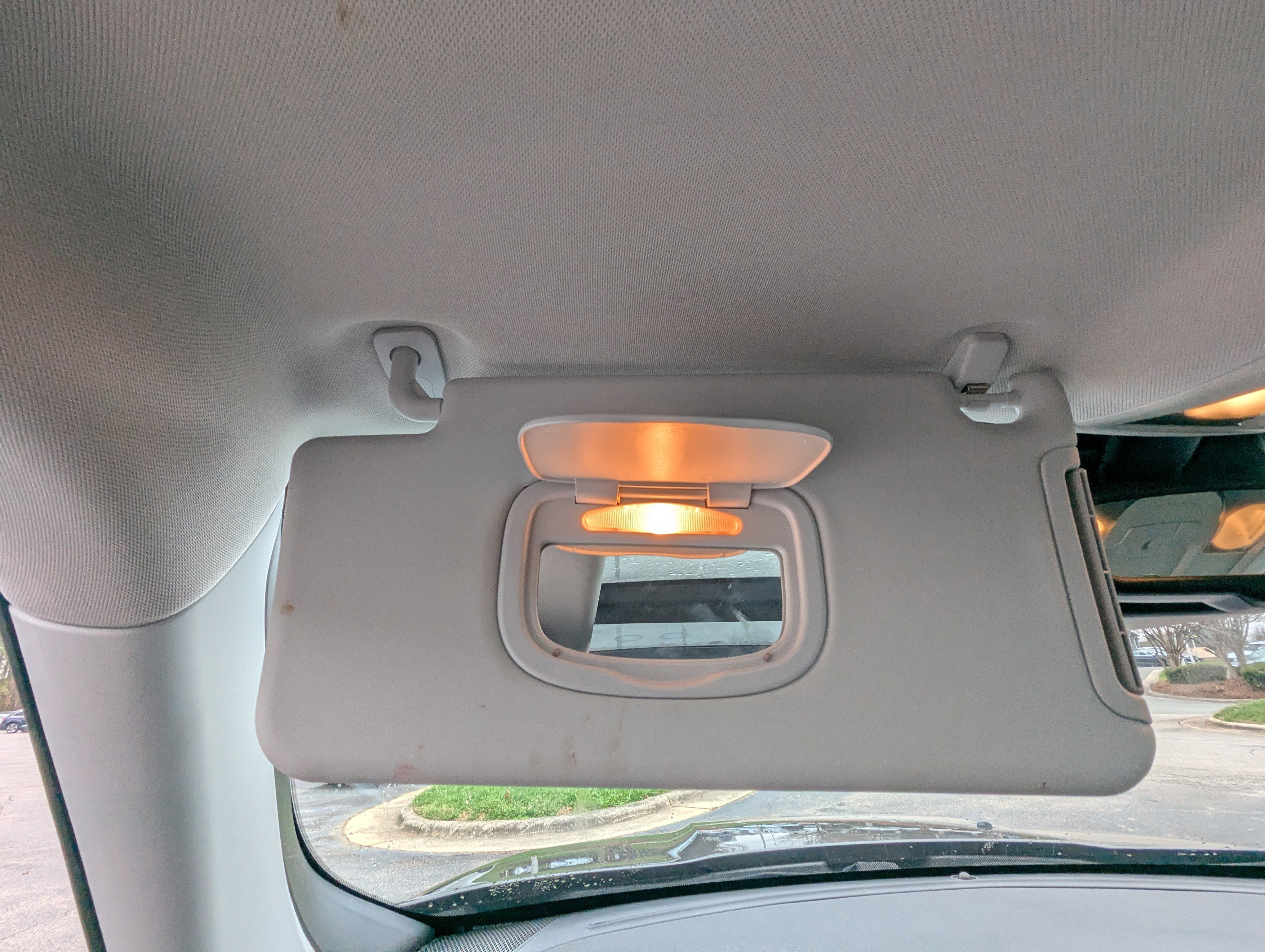 Used 2020 Jeep Renegade Latitude w/ Popular Equipment Group image 27