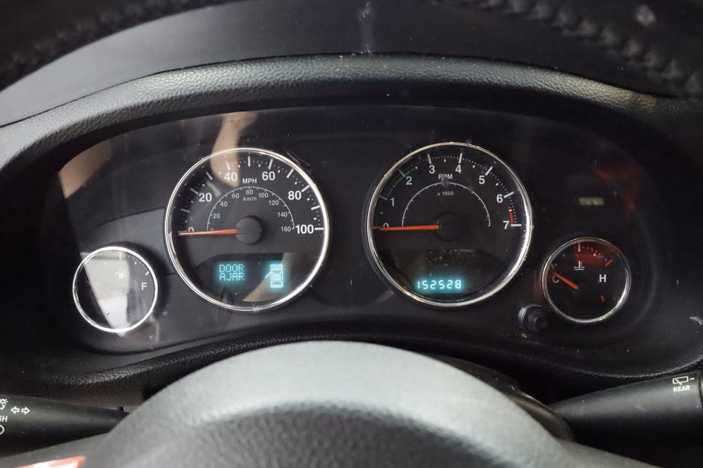 Used 2013 Jeep Wrangler Unlimited Sahara w/ Dual Top Group AWD/4WD image 23