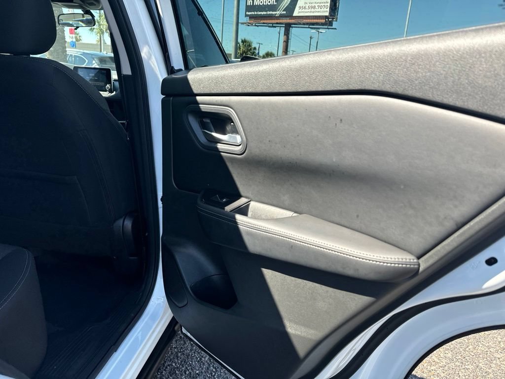 Used 2026 Nissan Rogue SV FWD image 22