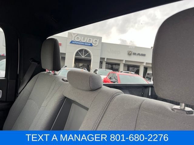 Used 2024 RAM 2500 Big Horn AWD/4WD image 37