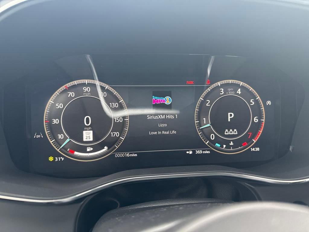 Certified 2026 Jaguar F-PACE R-Dynamic S AWD/4WD image 23