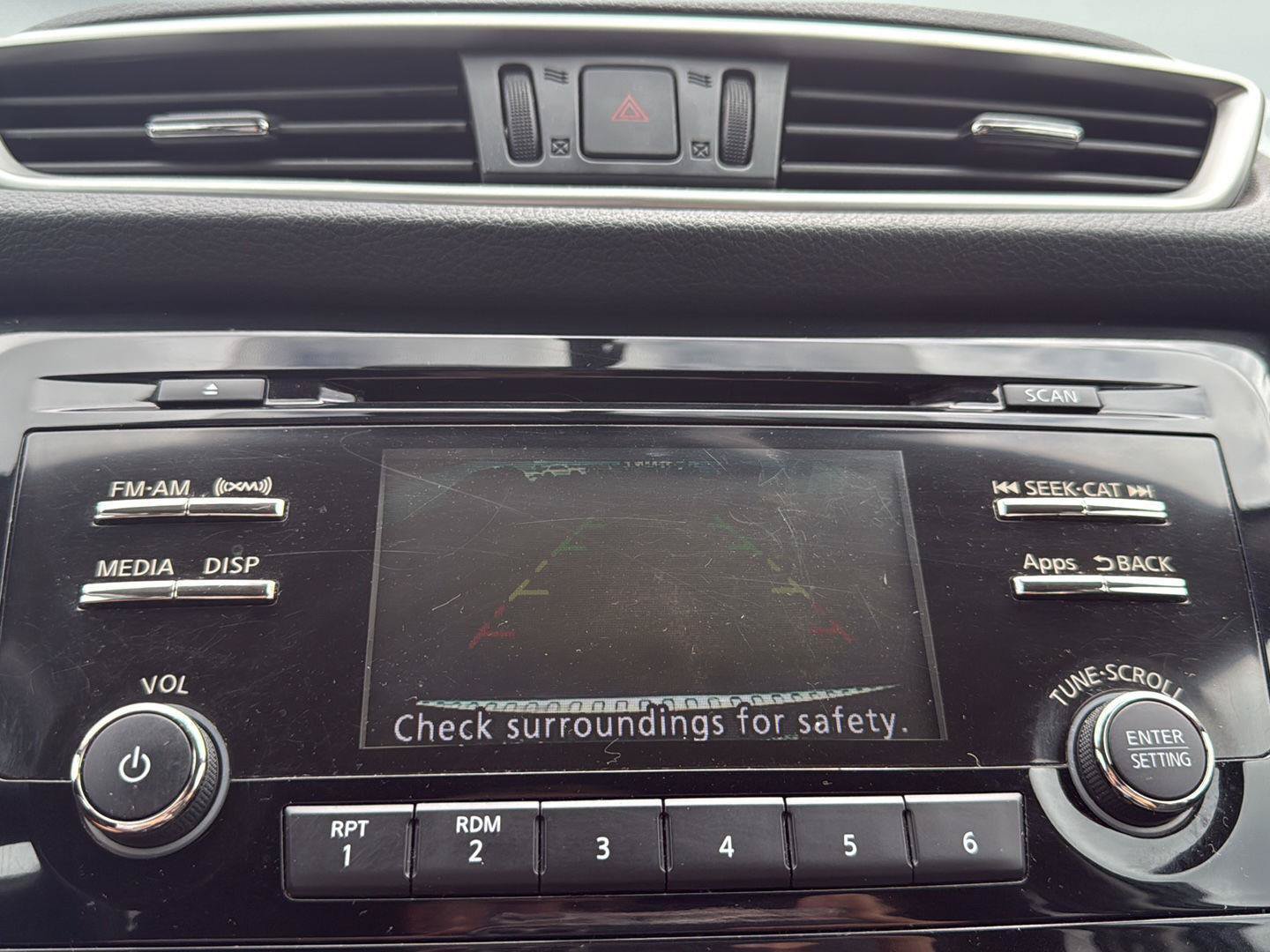 Used 2015 Nissan Rogue SV w/ SV Moonroof Package AWD/4WD image 6