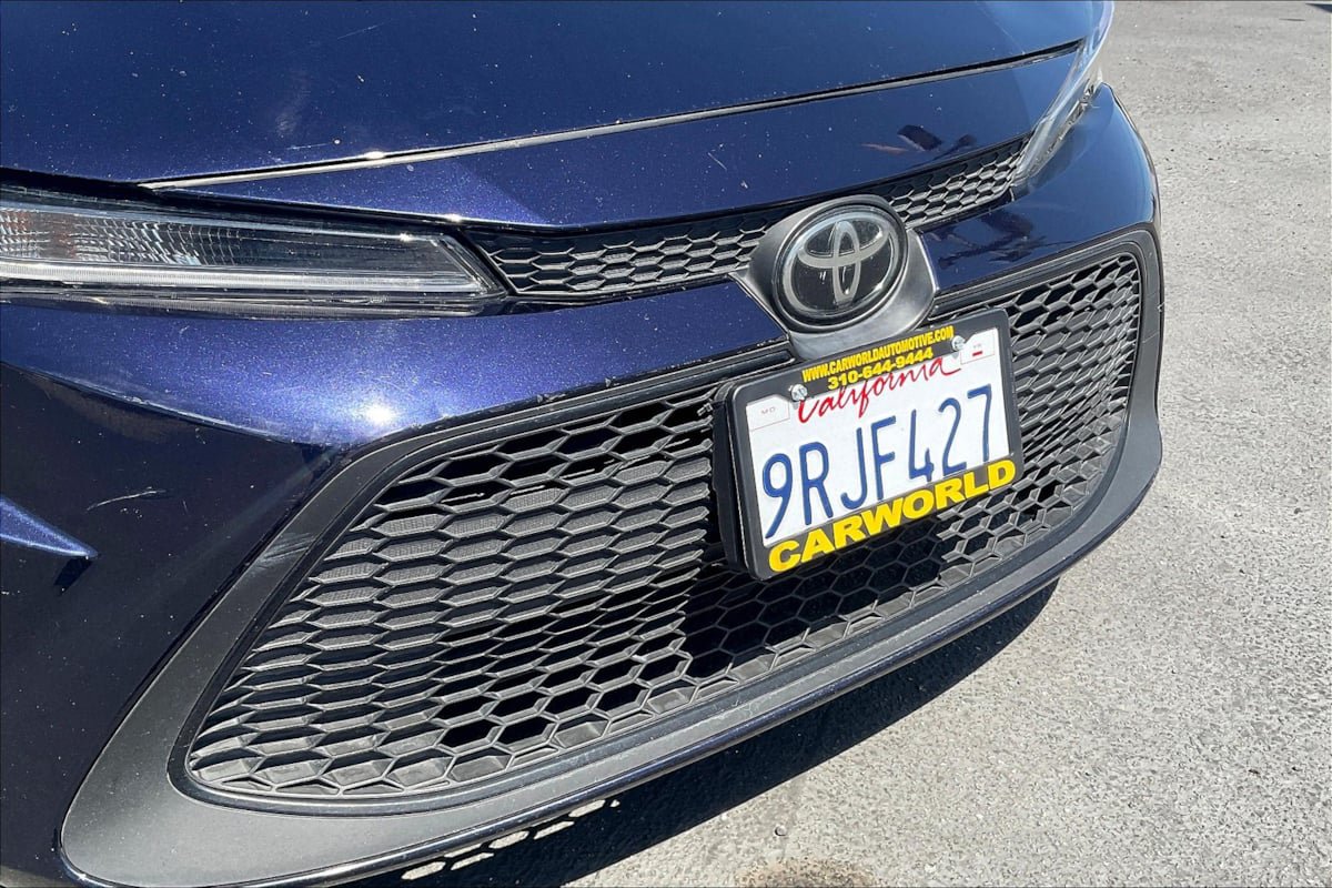 Used 2020 Toyota Corolla LE FWD image 27