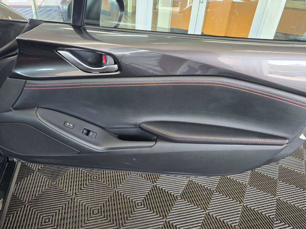 Used 2023 MAZDA MX-5 Miata Grand Touring RWD image 38