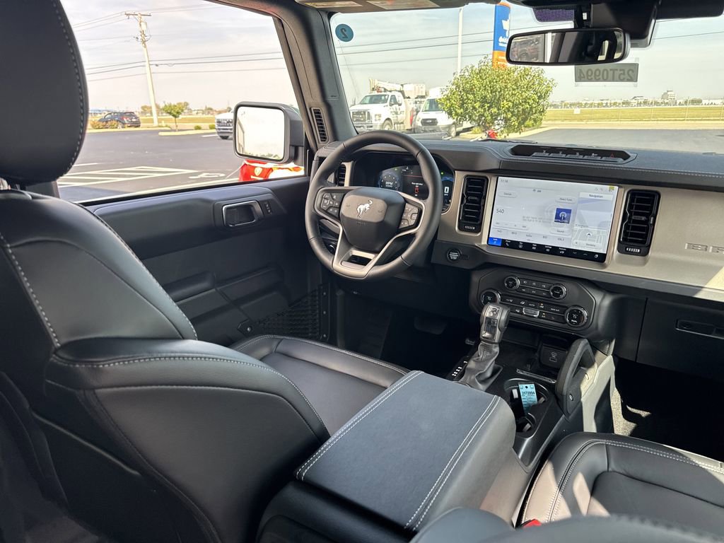 New 2025 Ford Bronco Outer Banks w/ Sasquatch Package AWD/4WD image 16