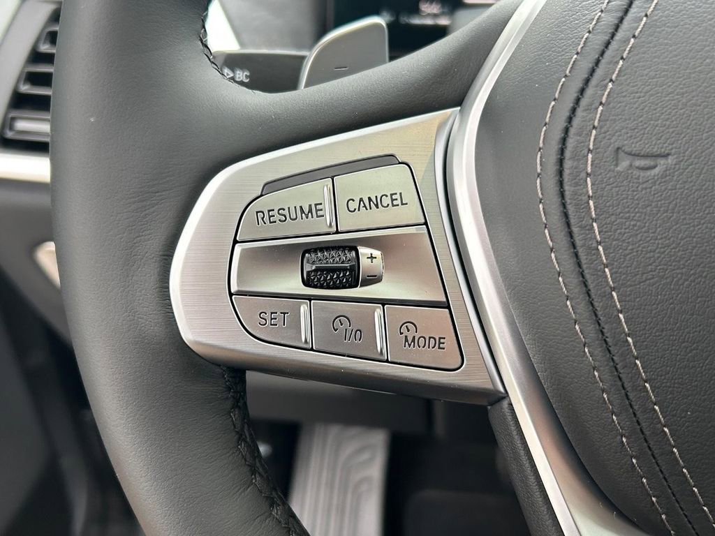 New 2025 BMW X7 xDrive40i image 11