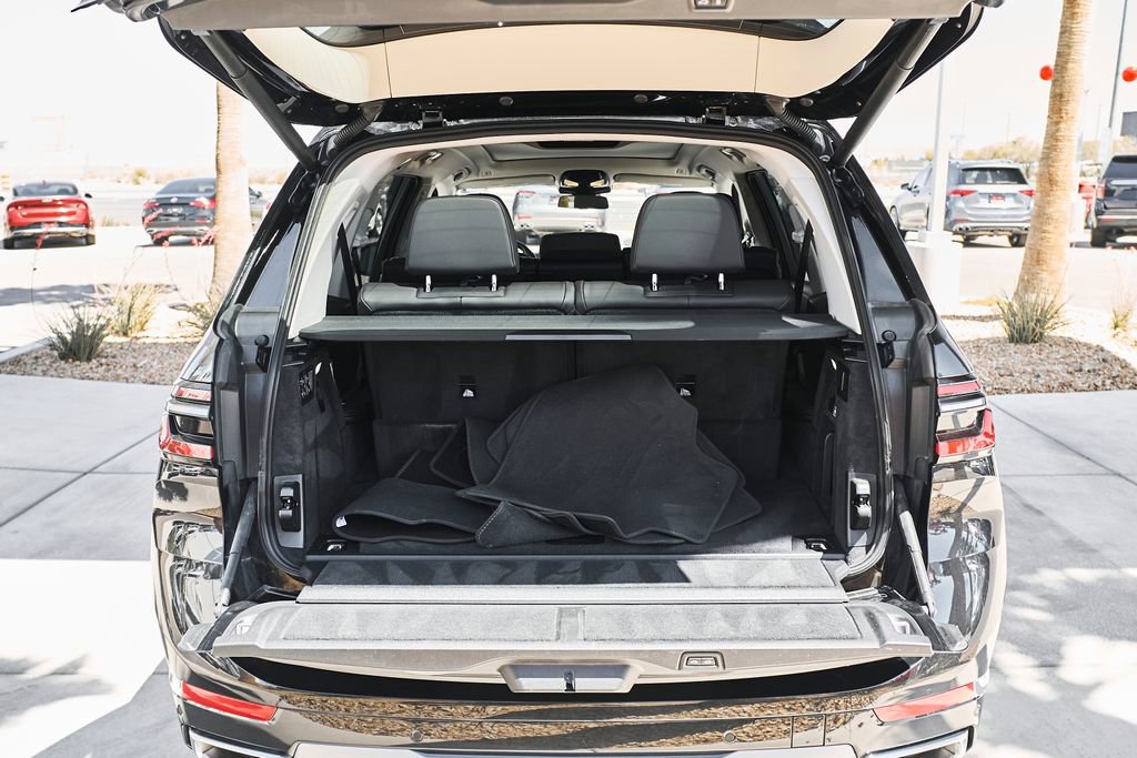 Used 2026 BMW X7 xDrive40i w/ Premium Package AWD/4WD image 8