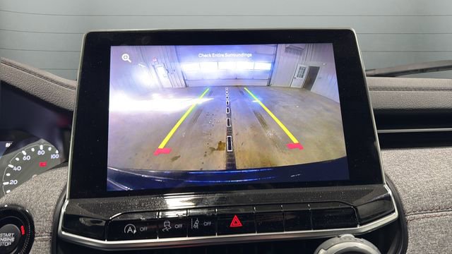 Used 2024 Jeep Compass Latitude image 9