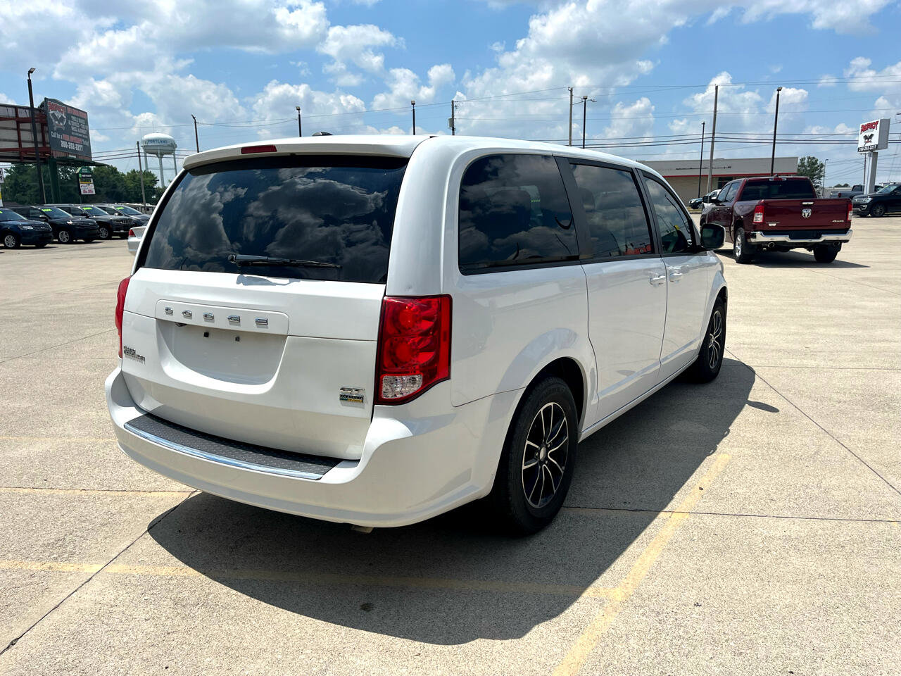 Used 2019 Dodge Grand Caravan GT image 6