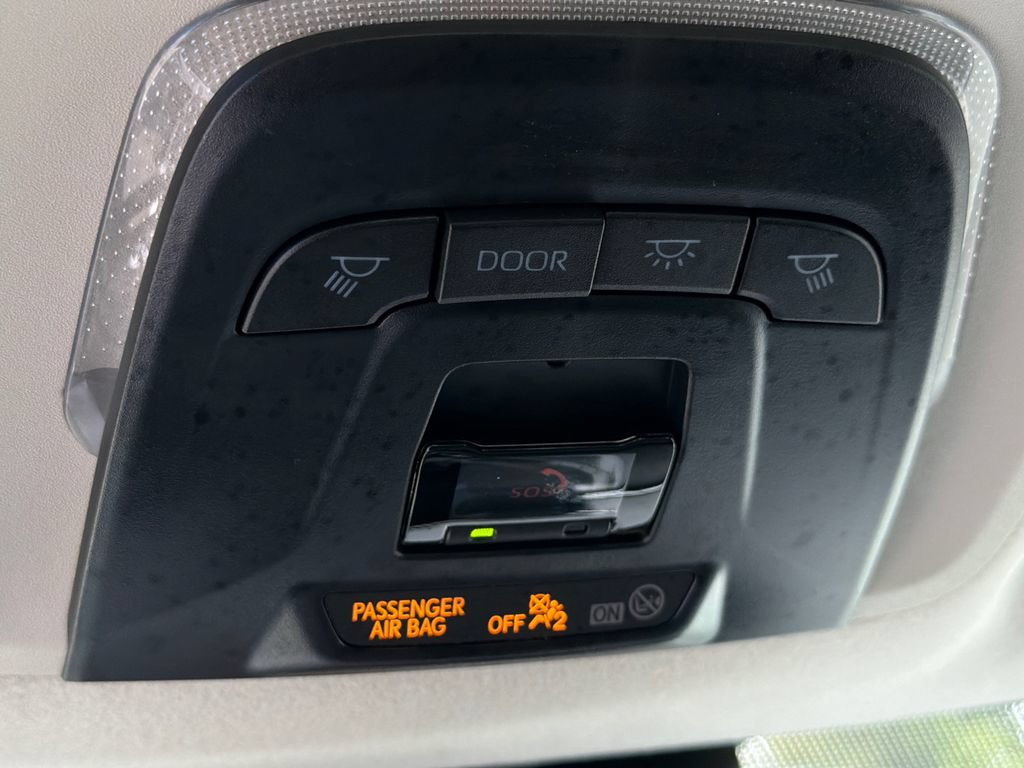 Used 2025 Toyota Corolla LE FWD image 32
