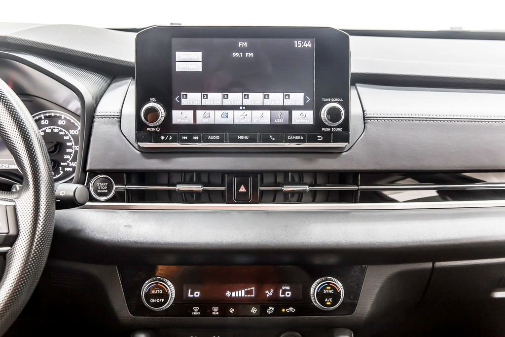 Used 2024 Mitsubishi Outlander ES image 17