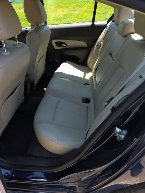 Used 2011 Chevrolet Cruze LT FWD image 6