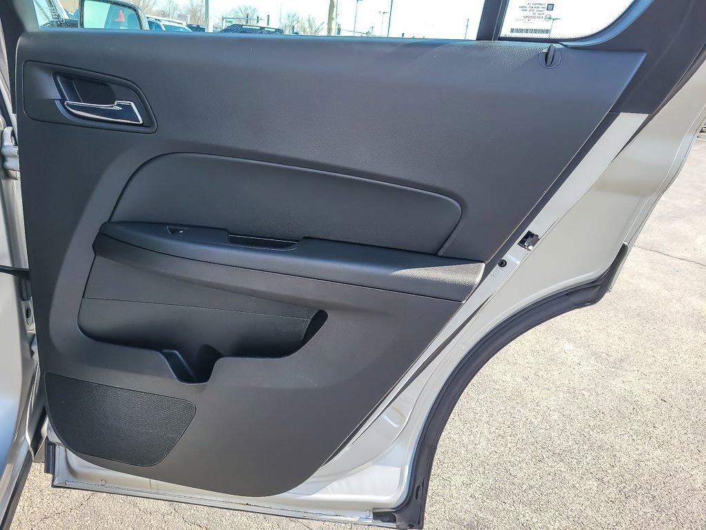 Used 2017 Chevrolet Equinox LS image 17