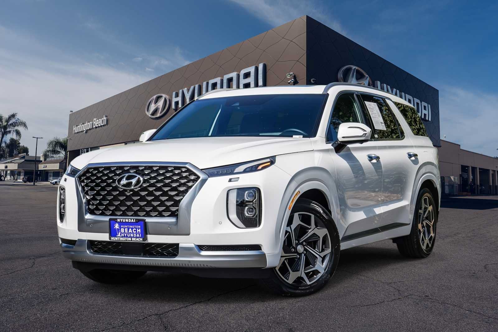 Used 2021 Hyundai Palisade Calligraphy w/ Winter Package FWD image 1