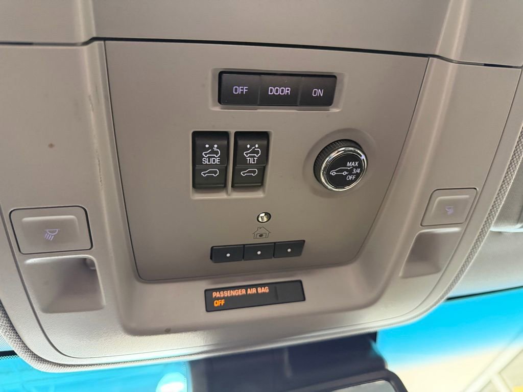 Used 2019 Chevrolet Tahoe Premier AWD/4WD image 18