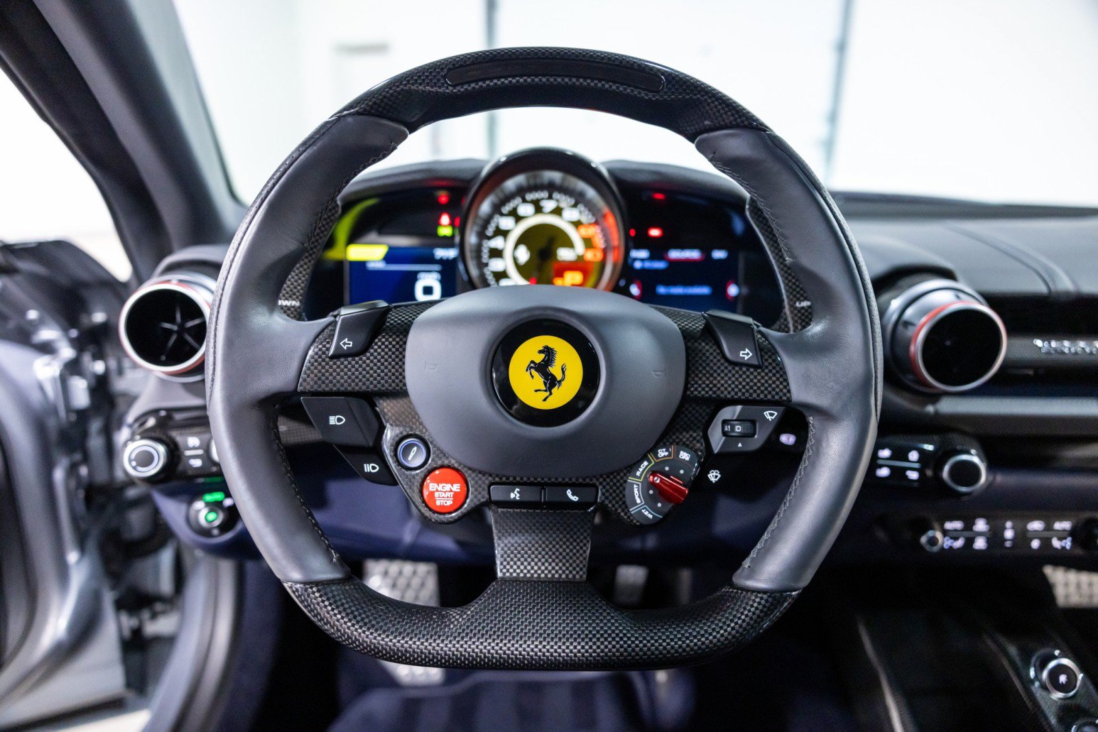 Used 2019 Ferrari 812 Superfast RWD image 38