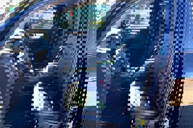 Used 2022 Volvo XC40 T5 Momentum image 59