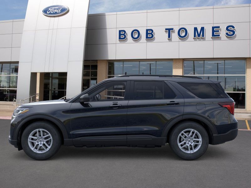 New 2026 Ford Explorer Active RWD image 3