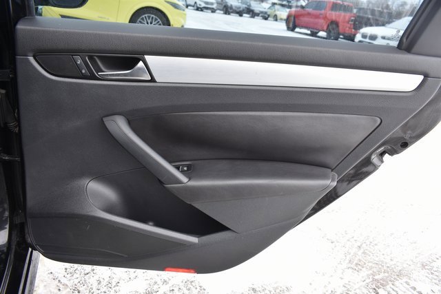 Used 2012 Volkswagen Passat TDI SE image 38