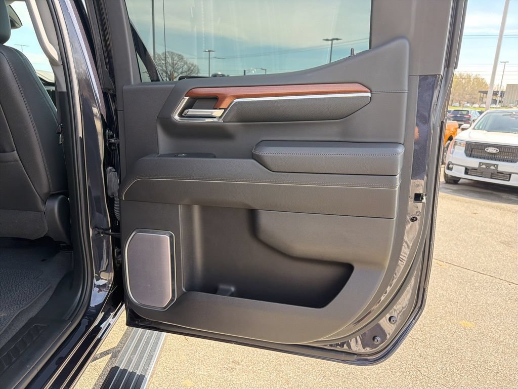 Used 2023 GMC Sierra 1500 Denali w/ Denali Reserve Package AWD/4WD image 22