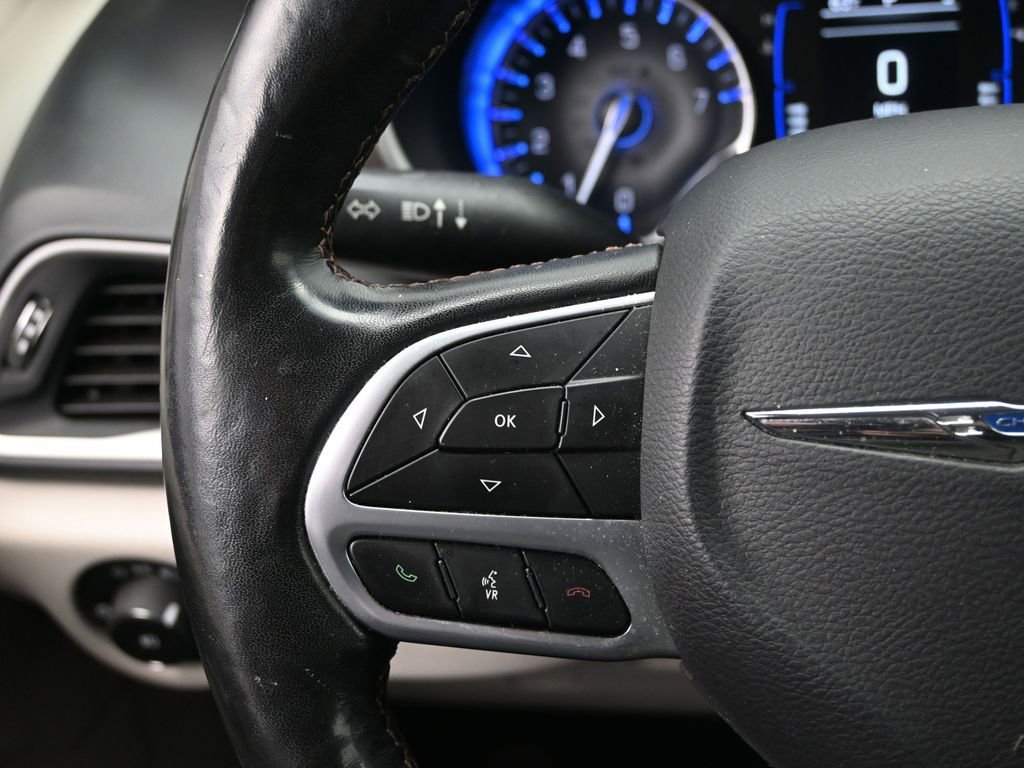 Used 2019 Chrysler Pacifica Touring Plus w/ Cold Weather Group image 13